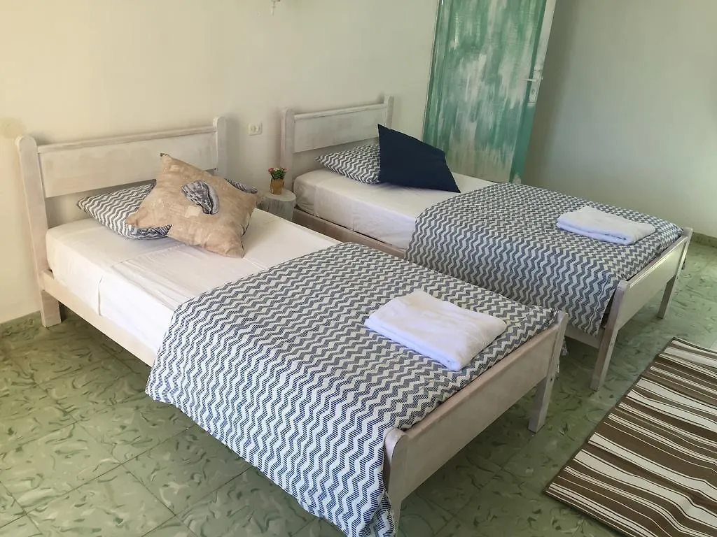 La Marina De Maria Guest House Cala Figuera
